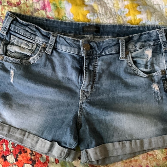 Shorts - Picture 1 of 4